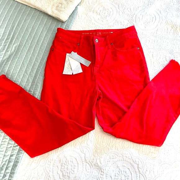 Chico’s So Slimming Girlfriend Slim Leg Crops w/fray Sz O - 4 NWT Red - Picture 2 of 11
